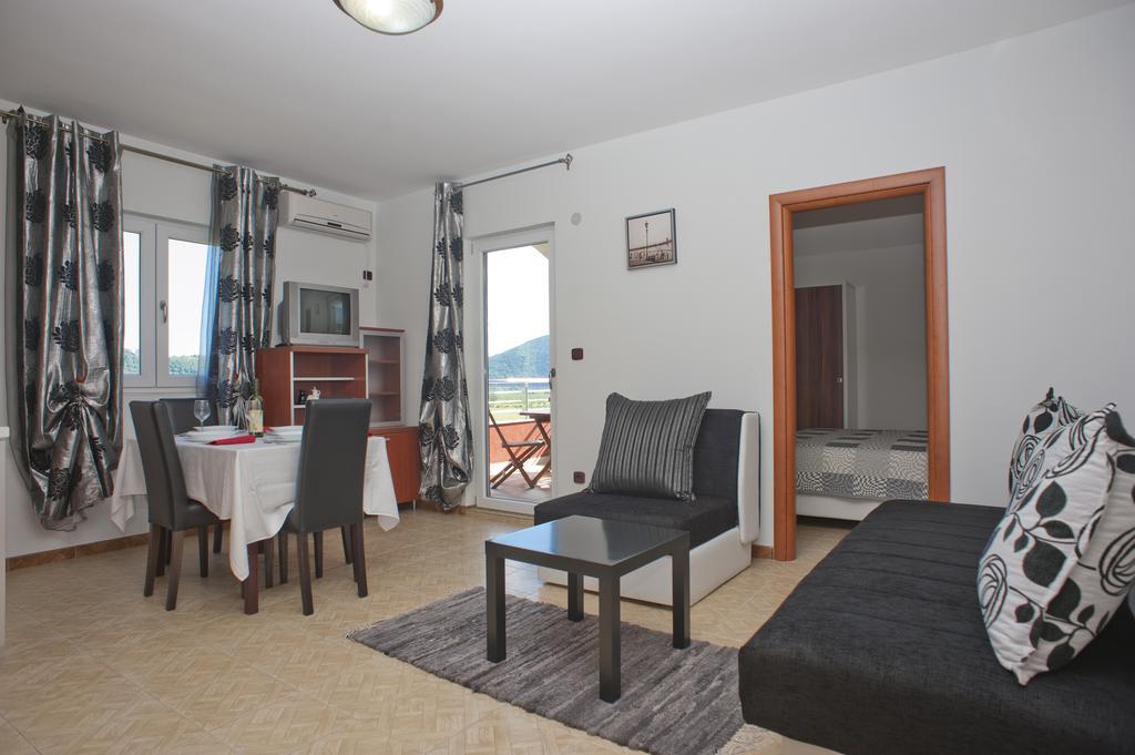 Apartments Gold Budva Buitenkant foto